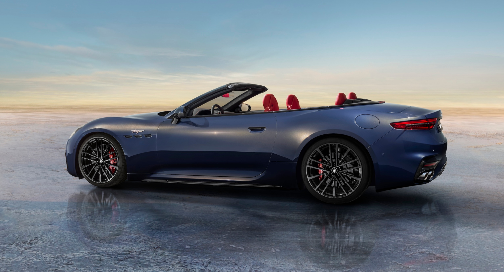 SMALL_圖5- 全新 Maserati GranCabrio 誕生 全球驚艷亮相！